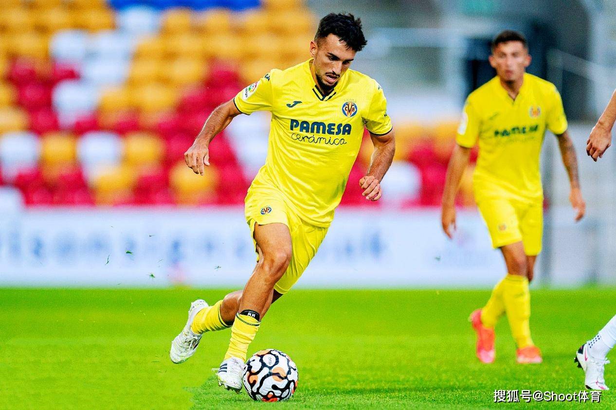 亚博官网 -窗口期体能课后，巴塞罗那防线松动备战欧超杯，媒体盛赞，身体对抗强度拉满的简单介绍