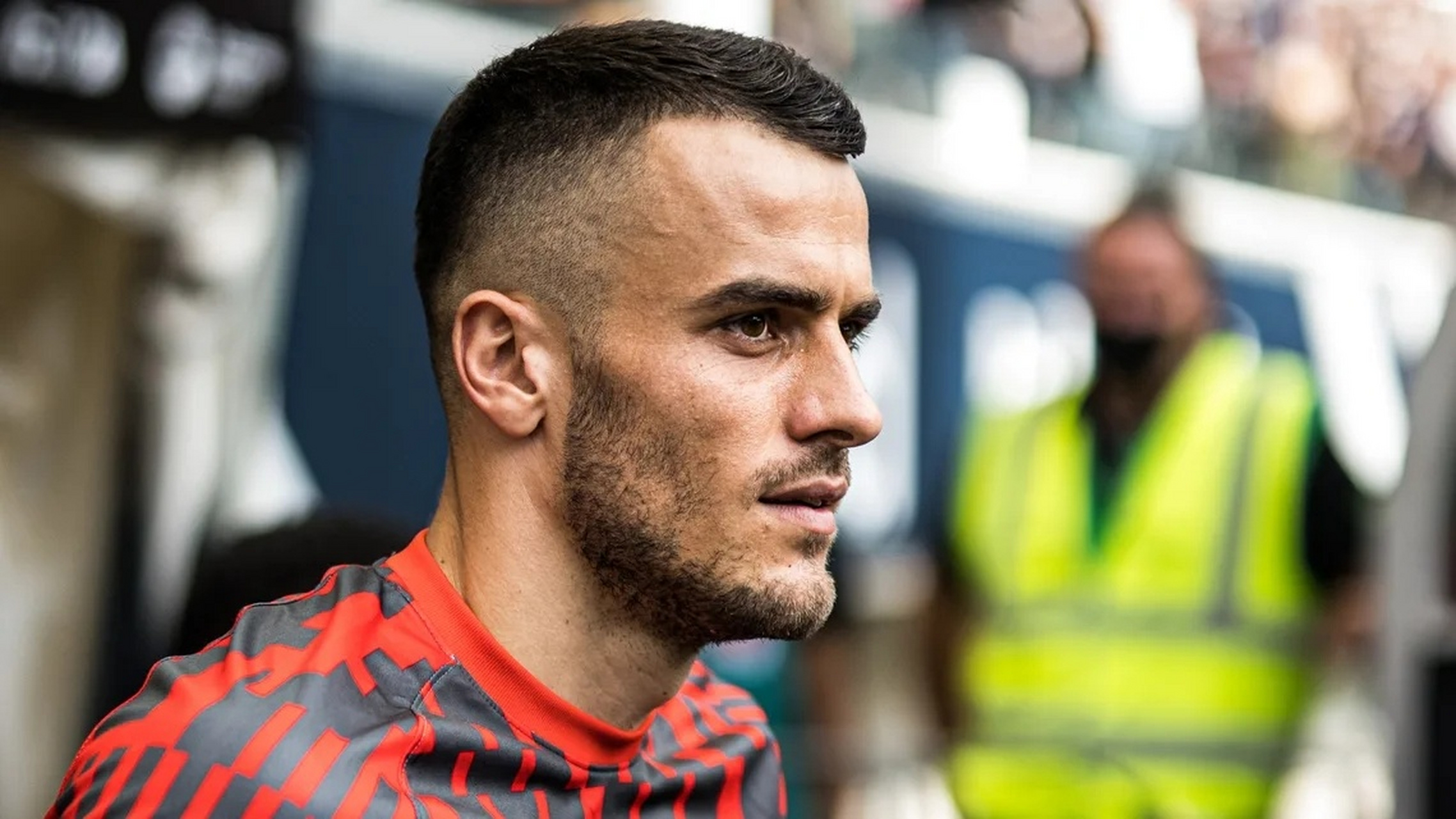 赛前法兰克福调整名单以备欧联;临场应变环节打磨;底气十足;训练强度明显提升的简单介绍 赛前法兰克福调整名单以备欧联;临场应变环节打磨;底气十足;训练强度明显提升的简单介绍