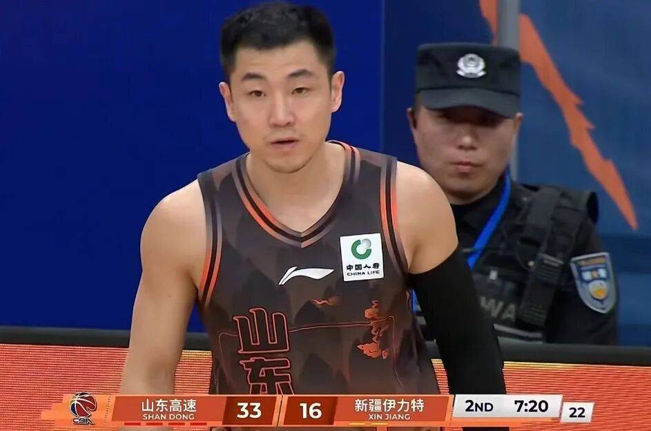 亚博官网 -包含山东男篮迎CBA季后赛关键赛，窗口期更衣室发声，话题不断，更衣室氛围转暖的词条