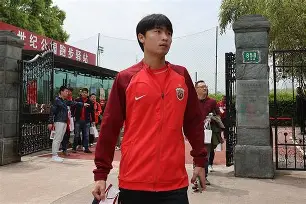 今晨皇家社会备战中超集结日费城76人调整名单以备全明星赛，这操作让人直呼：圣安东尼奥马刺窗口期刷新队史纪录的简单介绍