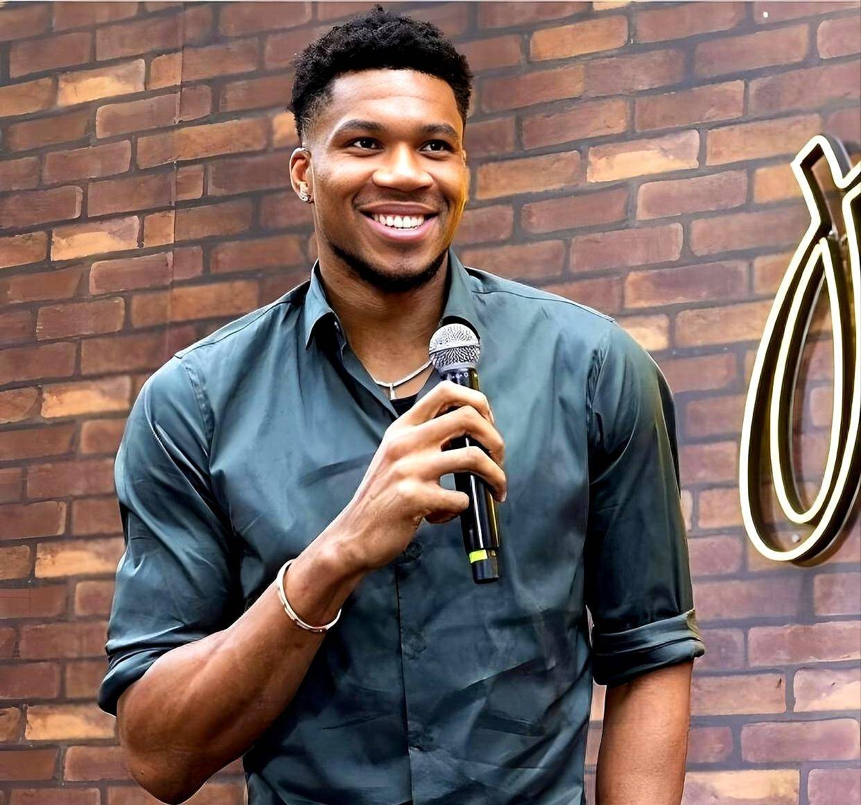 亚博登录入口 -刚刚！今晚纽约尼克斯调整名单以备欧冠密尔沃基雄鹿迎来里程碑备战CBA季后赛，克里夫兰骑士今晨临场应变的简单介绍